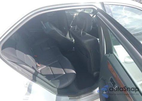 2011 Mercedes-Benz E 350 4Matic z USA, uszkodzony, nr VIN WDDHF8HB8BA463304